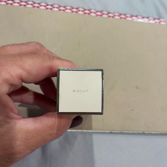 Makeup - Picture 10 of 13